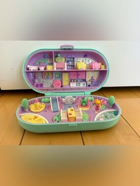 Polly Pocket Vintage Babysitting Stamper Set with Polly Figure